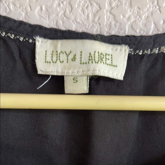 Lucy & Laurel Black Sleeveless Embellished Tank Top - Picture 2 of 5